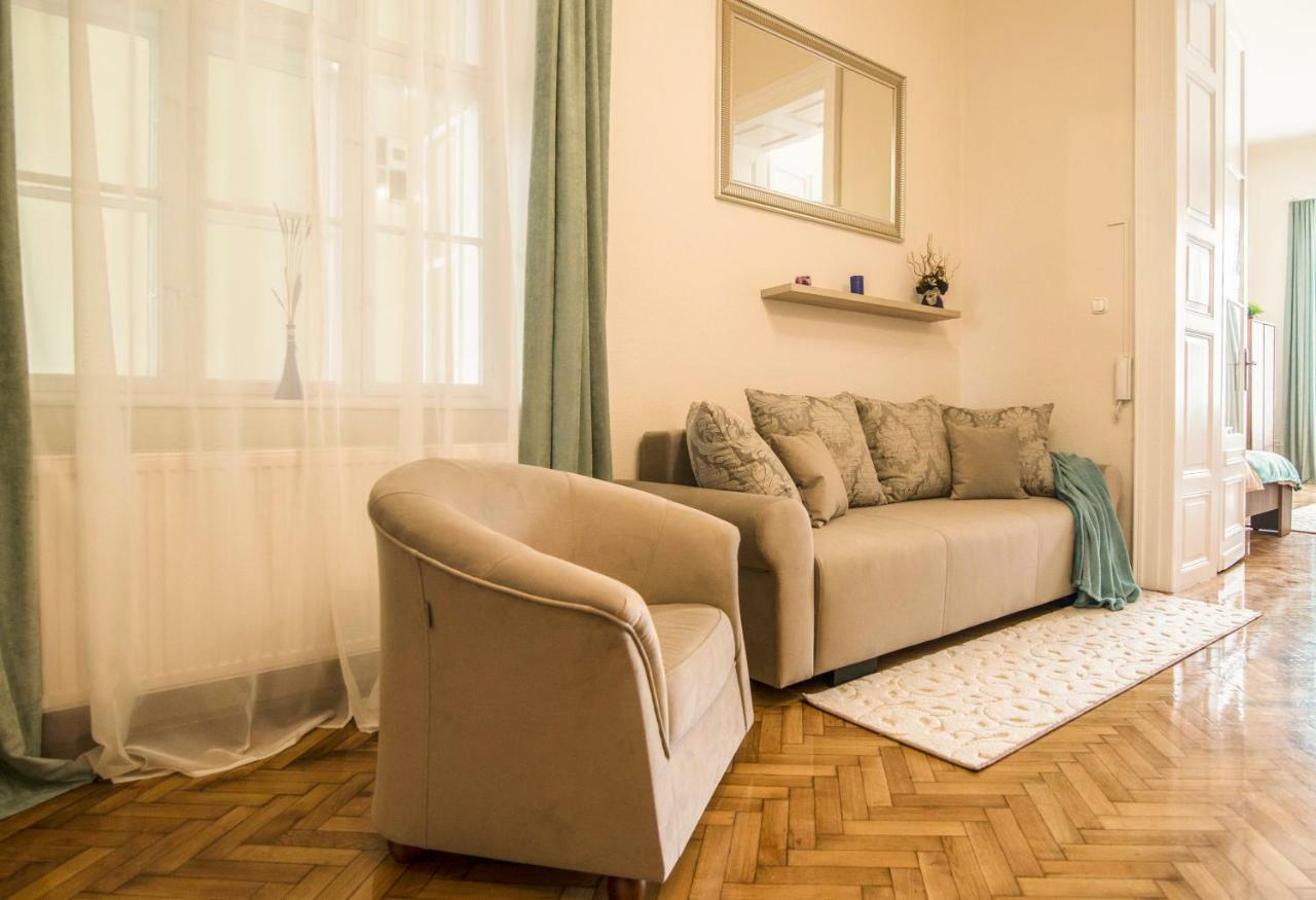Suzy Apartman Eger Ngoại thất bức ảnh
