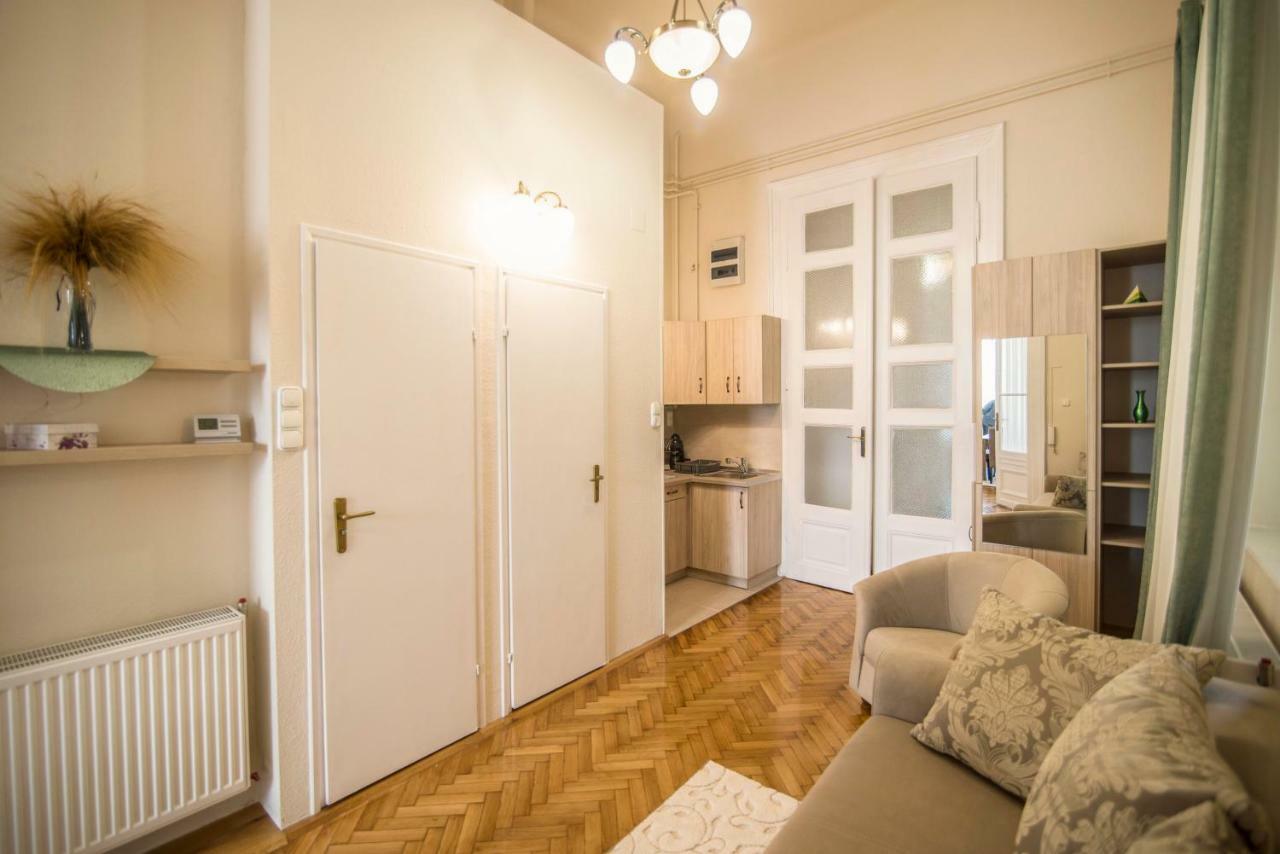 Suzy Apartman Eger Ngoại thất bức ảnh